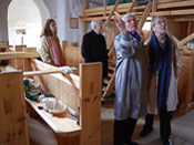 Arkkitehdit Maija Kairamo ja Juha Leiviskä olivat vaikuttuneita siitä, mitä he kirkossa valmiina näkivät.